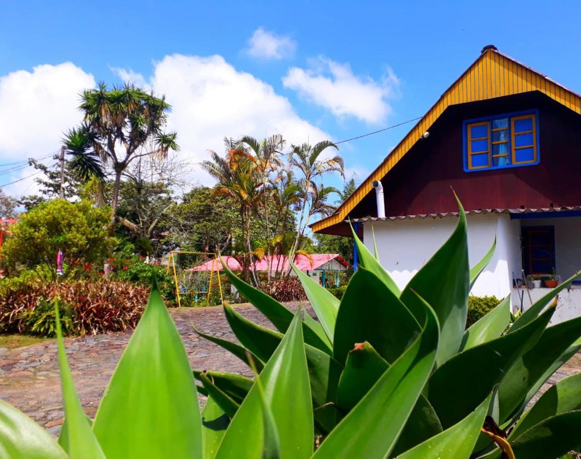 Hostal Campestre El Santuario Филандиа Екстериор снимка